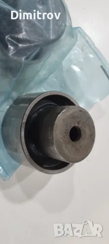 Паразитна / водеща ролка, зъбен ремък F1105911  Fiat 1.7 Diesel , снимка 2 - Части - 48733508