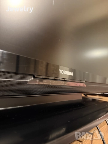  Телевизор Toshiba Regza 37AV500P (37 инча, LCD), снимка 2 - Телевизори - 56324995