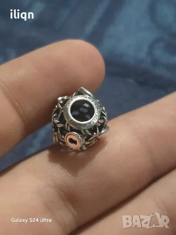 Оригинален сребърен талисман Pandora с дизайн на плетеница и малко сърце с надпис Love You. Аксесоар, снимка 2 - Гривни - 56145015