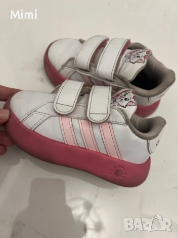 Adidas bubble детски маратонки , снимка 4 - Детски маратонки - 51798640