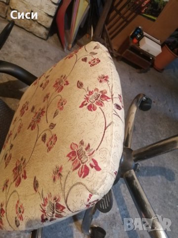 Офис стол, снимка 3 - Столове за офис - 37637212