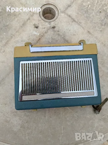 Ретро транзистор "Akkord" УКВ 