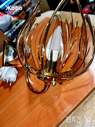 Настена лампа, снимка 6 - Настолни лампи - 54014318