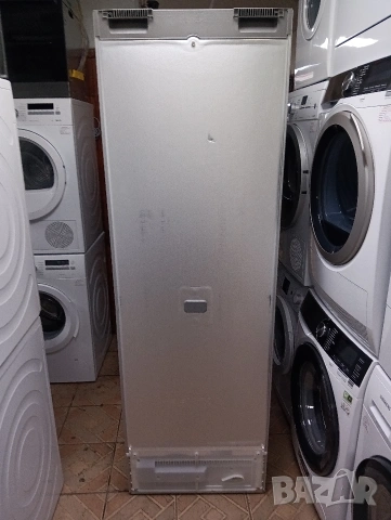 Последен модел XXL огромен иноксов фризер Миеле Miele No Frost A+++ 2 години Гаранция!, снимка 4 - Фризери - 53954812