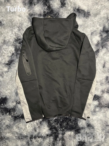 Nike Tech Fleece - размер М, снимка 5 - Спортни дрехи, екипи - 53911529