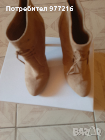 Дамски боти от естествен велур