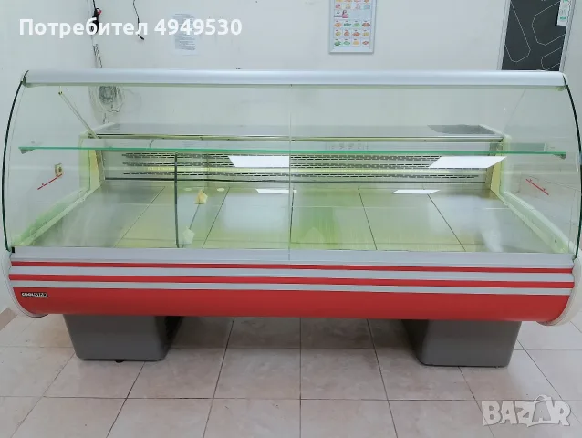 ХОРИЗОНТАЛНА ХЛАДИЛНА ВИТРИНА С ЛЕД ОСВЕТЛЕНИЕ И СТЕЛАЖ ЗА ЦИГАРИ
