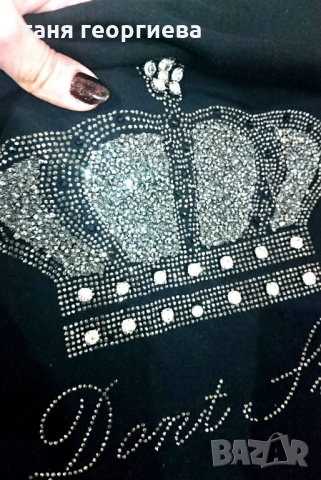 Дамска тениска с корона, снимка 2 - Тениски - 32157793