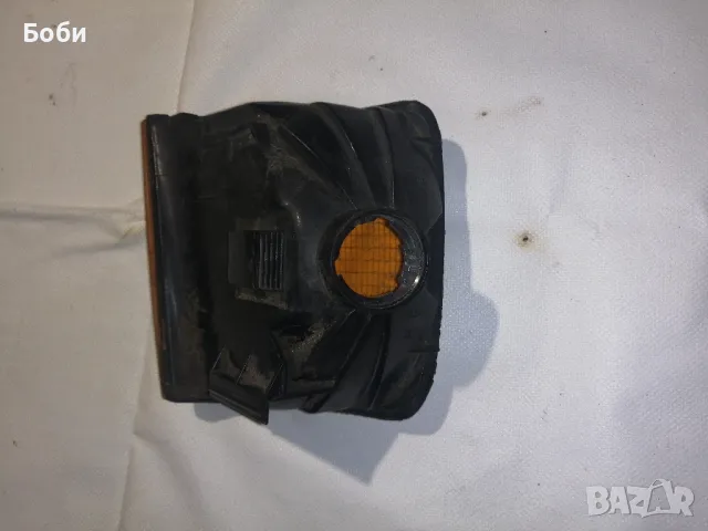 Преден десен мигач Пасат В3, снимка 2 - Аксесоари и консумативи - 48099432