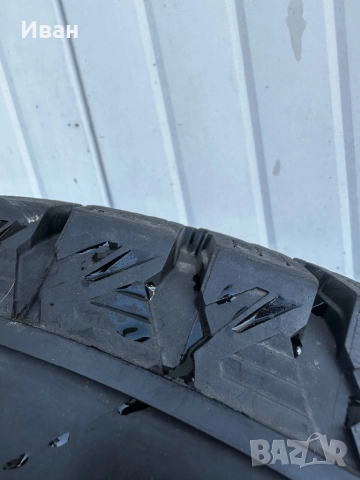 Джанти 6x139.7 с зимни гуми Toyota Land Cruiser , снимка 3 - Гуми и джанти - 52233427