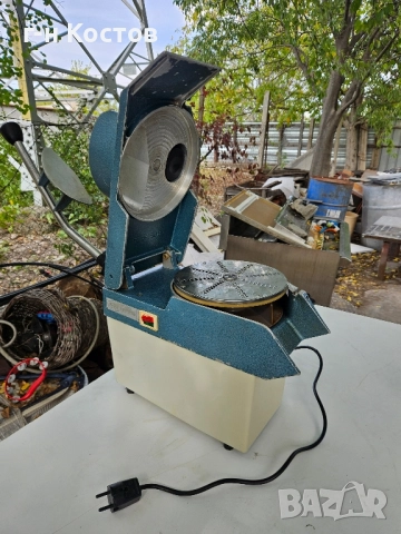 Зеленчукорезачка за стъргане на кашкавал и рязане на зеленчуци Втора употреба Цена 700лв., снимка 3 - Обзавеждане на кухня - 52041410