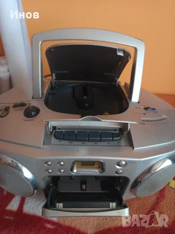 радио касетофон , снимка 2 - Радиокасетофони, транзистори - 50044340