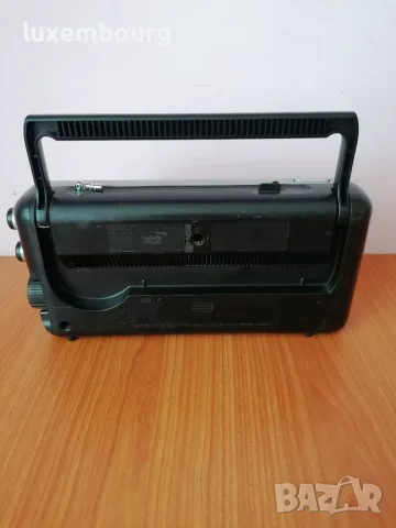 Продавам радио Sony icf-750s, снимка 5 - Радиокасетофони, транзистори - 56302639
