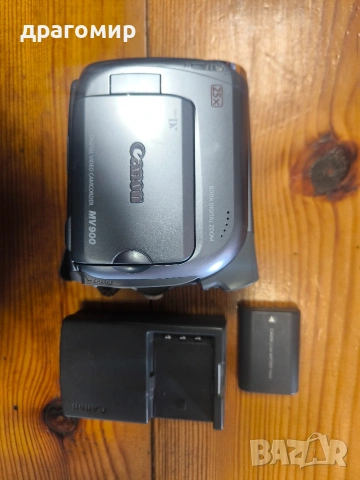 Canon MV900 Mini DV camera 