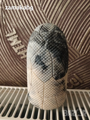 Интересна кутия за динозавърско яйце с впечатляващ дизайн, висока 14 см. Много добре запазени., снимка 4 - Играчки за стая - 54042750