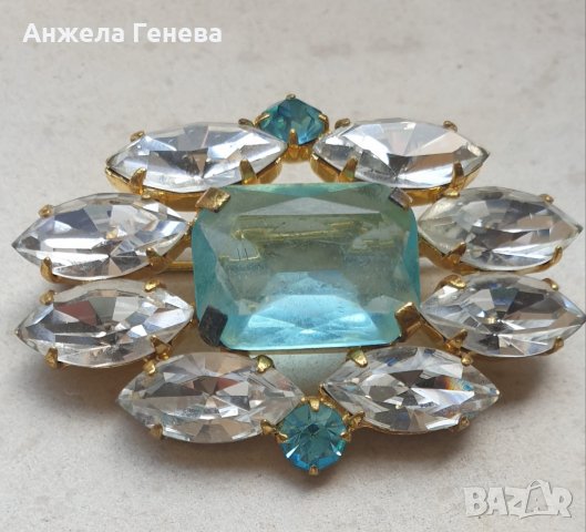 Ретро арт брошка