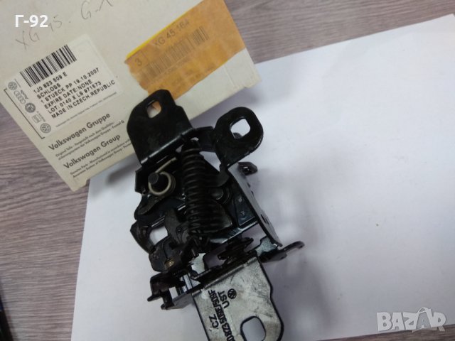 1J0823509E**NEU**VAG**Заключалка  на капака на Volkswagen GOLF 4, снимка 2 - Части - 31434287