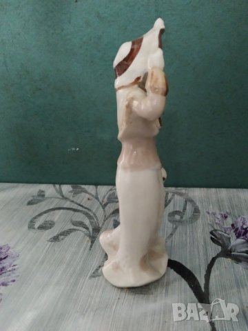 порцеланова статуетка, снимка 4 - Други ценни предмети - 40535749