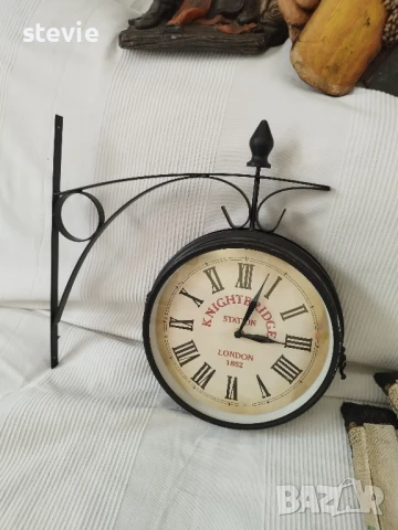 Двустранен часовник