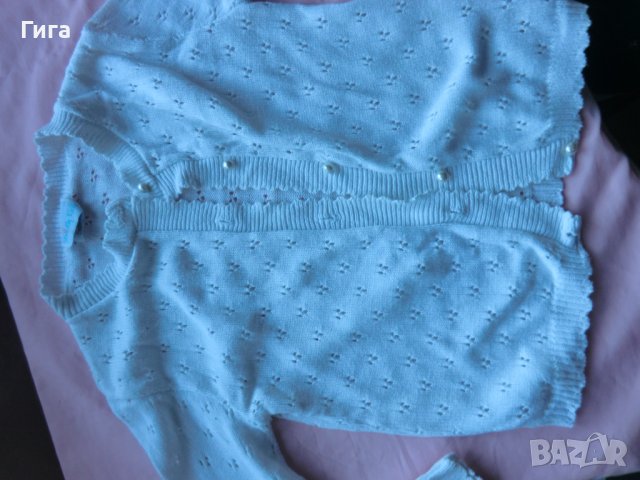 жилетка на дупки, снимка 2 - Детски пуловери и жилетки - 37594536