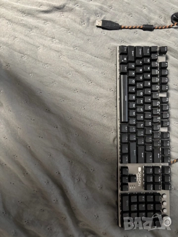 Продавам клавиатура Canyon 