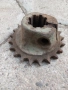 Зъбно колело за верига за силоотводния вал , снимка 1