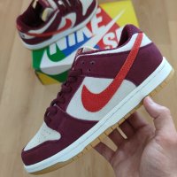 Nike SB Dunk Low Skate Like a girl Дамски Обувки Маратонки Кецове Размер 39 Номер 25см стелка , снимка 1 - Маратонки - 40310064