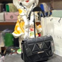 Черна чанта Guess код SG59, снимка 1 - Чанти - 38137443