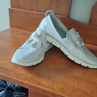 Бели обувки перлено бял цвят 38, снимка 2 - Дамски ежедневни обувки - 44697388