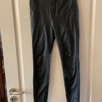Кожен черен елегантен панталон клин Zara цип на крачола, снимка 1 - Панталони - 42353534