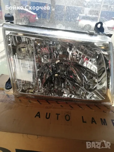 Десен фар за Ланд Крузер 100., снимка 1