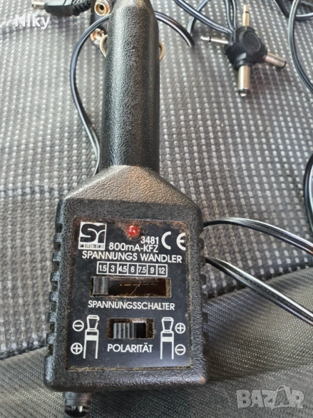 Универсално зарядно , снимка 1