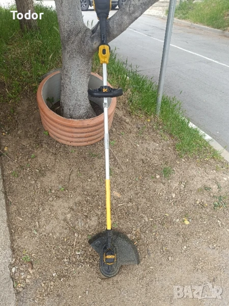 Тример на батерия Dewalt безчетков 18V., снимка 1