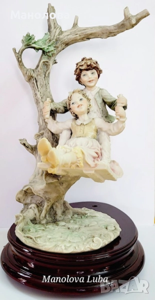 Голяма фигура Capodimonte подписана B. Merli., снимка 1