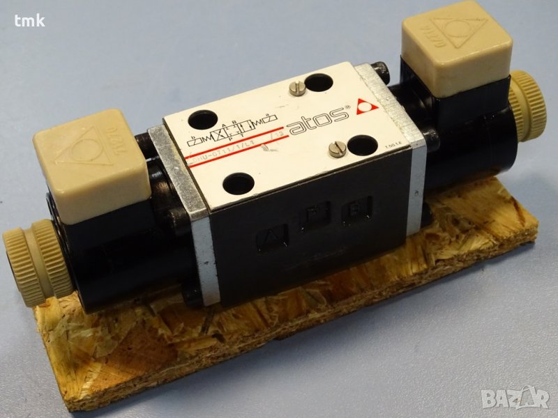 хидравличен разпределител ATOS DHU-0711/1/L1/13 110VDC, снимка 1