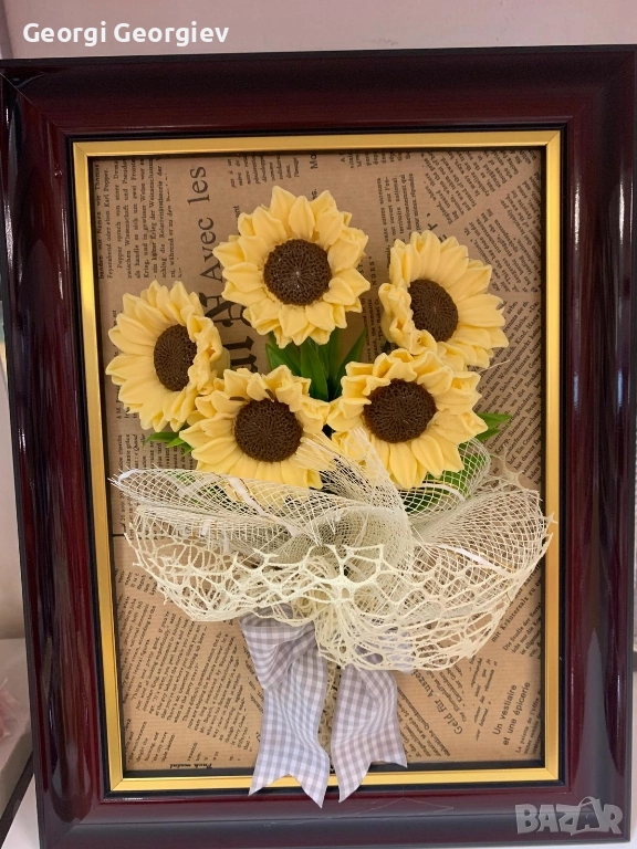 цветя изработени с глицеринов ароматен сапун и Българска роза Стара Загора,бивше кино Септември, снимка 1