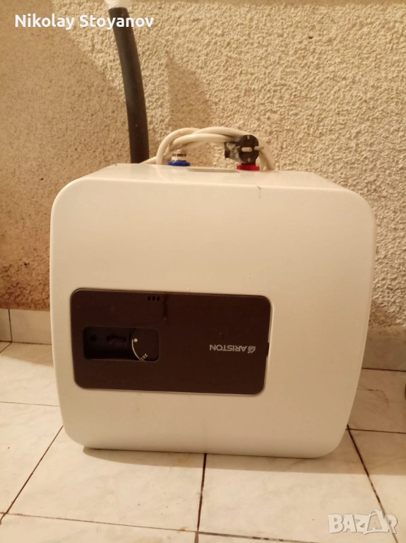 Продавам бойлер Ariston 15 литра – работещ, снимка 1