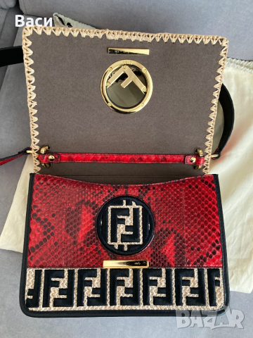 FENDI чанта естествена кожа, снимка 8 - Чанти - 44671724