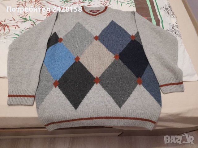 Продавам мъжки пуловер