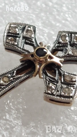 Стар златен 18к кръст с инкрустирани натурални диаманти и сапфир-диамант,злато, снимка 13 - Колиета, медальони, синджири - 51201975