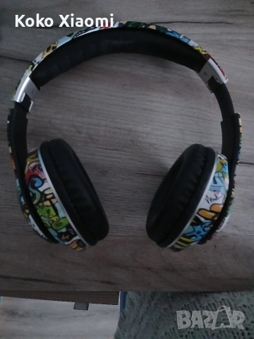 безични буетут слушалки с който може да си слушаш музика по път