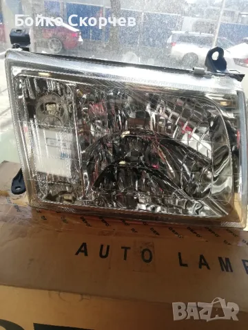 Десен фар за Ланд Крузер 100.