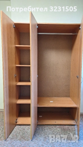 Трикрилен гардероб, снимка 2 - Гардероби - 54206729