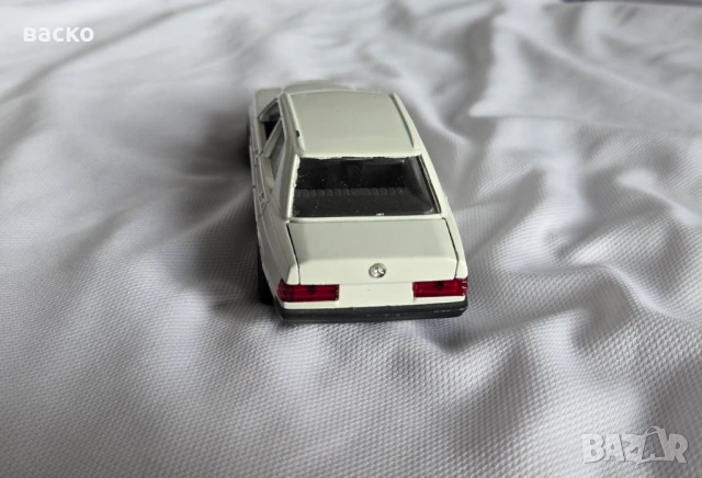 Mercedes Benz 190 190 E Cursor-Modell 1182 мащаб 1/35 Федерална Република Германия, снимка 9 - Колекции - 54194871