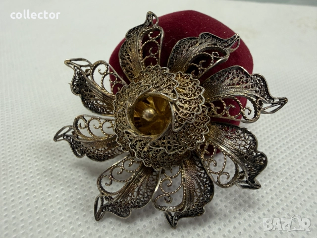 Филигранна сребърна брошка с позлата. №7794, снимка 6 - Колиета, медальони, синджири - 52927820
