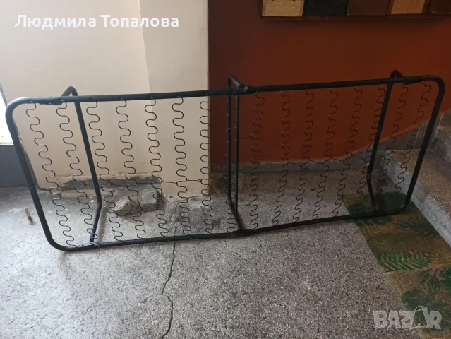 Продавам походно легло