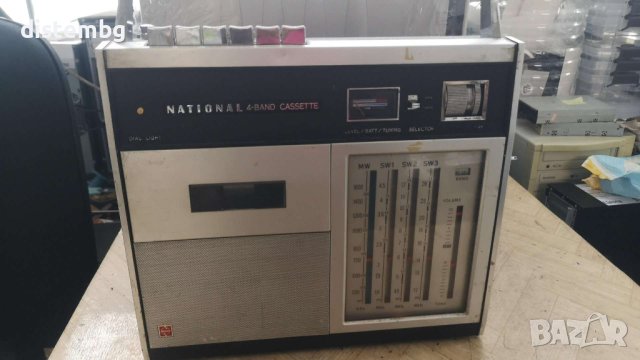 Радио касетофон National 4-Band Cassette RQ-235S