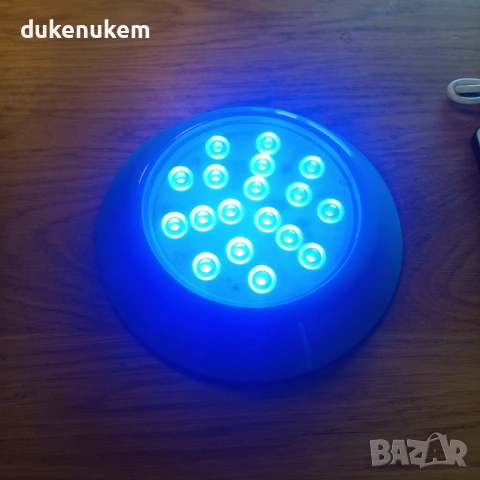 Акумулаторна подводна LED лампа RGBW с магнит, IP68, 14 см, с дистанционно, снимка 10 - Лед осветление - 53019166