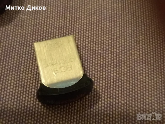 Два броя флаш памет Scan Disk 16 GB USB 3.0 безжични нано адаптери, снимка 2 - USB Flash памети - 56092547