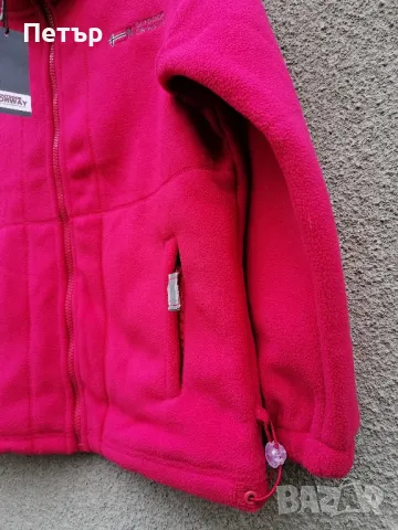 Продавам чисто нови качествени червени дебели полари Outdoor Norway , снимка 3 - Суичъри - 49856888